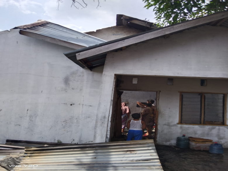 Satu unit rumah permanen terbakar