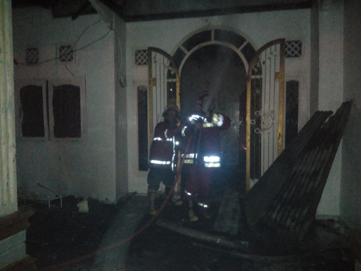 Satu Unit Rumah Warga Sungai Tonang Dilalap Sijago Merah