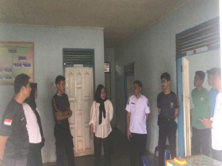 Kadis Damkar dan Penyelamatan Kampar, Henry Dunan Tinjau Posko di Kecamatan